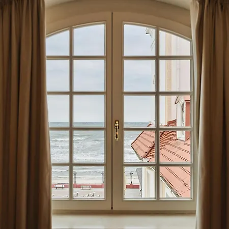 Отель A-rosa Kurhaus Остзебад Бинц