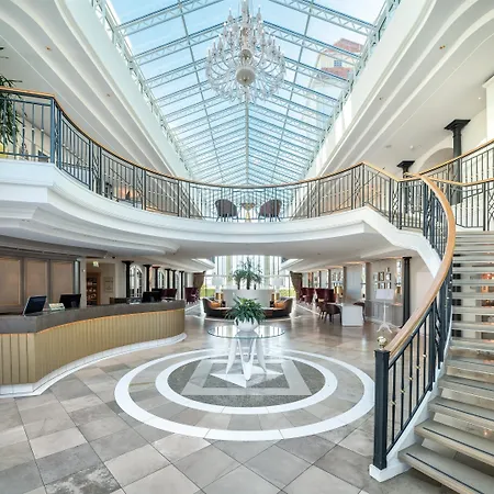 Отель A-rosa Kurhaus Остзебад Бинц